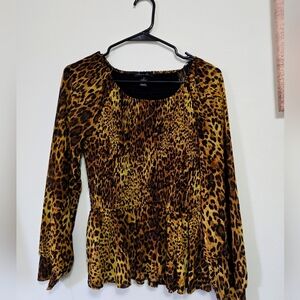 A Love Story Leopard Print Long Sleeve Top Size M